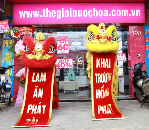 Quà tưng bừng mừng khai trương tại Thế Giới Nước Hoa - 1
