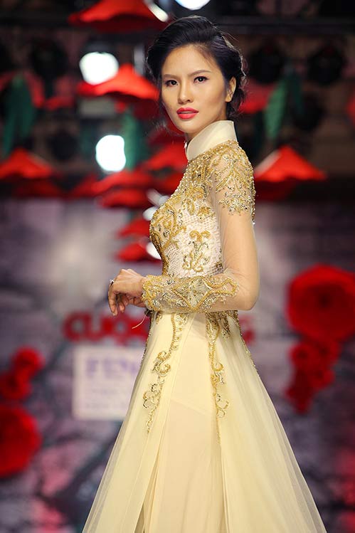 quot;Gái quêquot; Lê Thị Phương trở lại với công việc sau đám cưới - 6