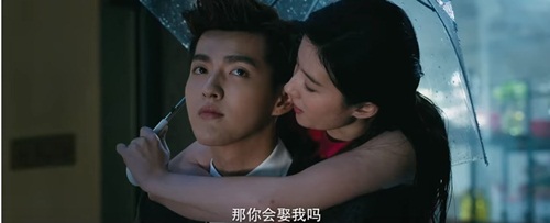 Lưu Diệc Phi cáu kỉnh khi “chung giường” cùng Ngô Diệc Phàm - 2