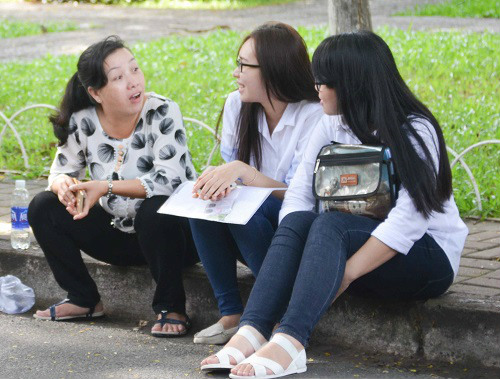 Phổ biến quy chế thi THPT lại 2-3 lần vì thí sinh đến muộn - 17