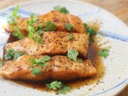 Bếp Eva - Cá hồi áp chảo sốt mật ong, ngon khó cưỡng