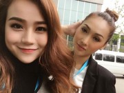 Giải trí - Kiều Ngân - Khánh Ngọc tự tin khoe sắc "một chín một mười" trên đường phố Tô Châu