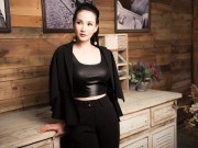 Hoa hậu quý bà U40 Sương Đặng khuyên phụ nữ Việt đừng khuôn phép quá