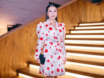 Hoa khôi Lan Phương khoe chân thon với váy chấm bi lạ mắt