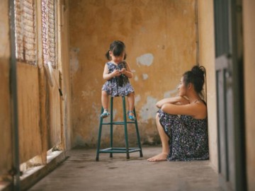 Rơi nước mắt vì bài thơ mẹ gửi cho con 5 tuổi: Con yêu à, mai bố mẹ ly hôn