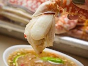 Bếp Eva - Chỉ là clip bóc ghẹ thôi nhưng lại đang khiến dân mạng Việt xem say mê “quên lối về”