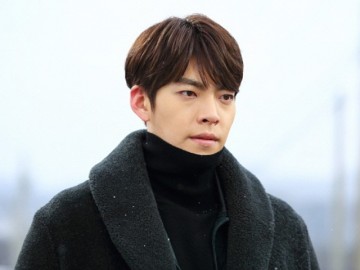 Fan bàng hoàng hay tin tài tử "Những người thừa kế" Kim Woo Bin bị ung thư vòm họng