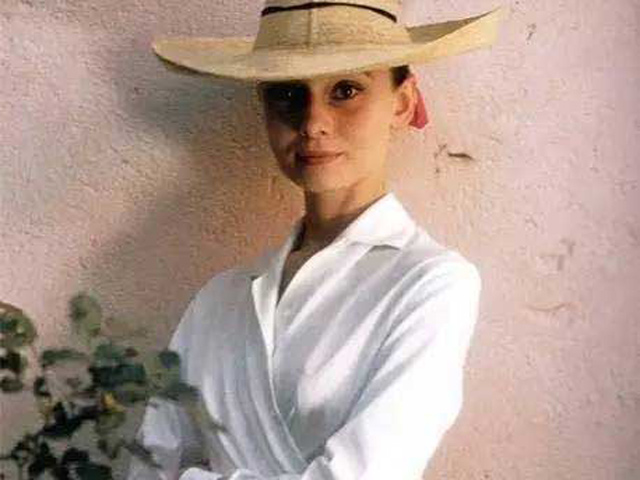 Từ 60 năm trước, cô ấy đã đón đầu xu hướng hot nhất 2017