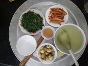Bếp Eva - Cô vợ trẻ tư vấn bữa cơm 2 người sống giữa Hà Nội chỉ tốn 15 nghìn gây tranh cãi