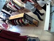 Tin tức - Nhờ thử đồ mua cho bạn gái, nam thanh niên bất ngờ tốc rèm, sàm sỡ nữ nhân viên