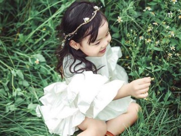 Bộ ảnh du mục đáng yêu của cô bé 4 tuổi khiến người xem xiêu lòng