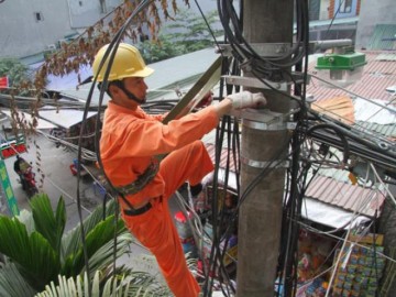 Nắng nóng đỉnh điểm, sản lượng điện tiêu thụ tăng vọt