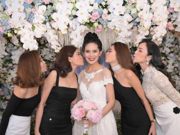 Dàn người đẹp Hoa hậu Hoàn vũ hội ngộ trong tiệc cưới xa hoa của Sang Lê và chồng đại gia