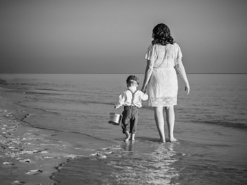 Mẹ bỏ con 9 tháng đi du lịch - Ai cũng có quyền hạnh phúc, chỉ riêng mẹ bỉm sữa thì không?