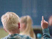 Clip Eva - [Video] Cậu bé với hộp cơm rỗng và câu chuyện về tình yêu vô điều kiện