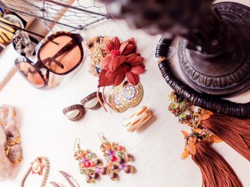 [Video] Mẹo dùng phụ kiện giúp nàng công sở đẹp từng cen-ti-mét