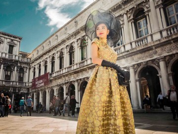 Ăn rất nhiều kem và pizza, Ngọc Loan The Face vẫn khoe vòng eo con kiến ở Ý