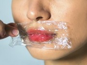 Đẹp - Đôi môi căng mọng và lên màu đẹp tự nhiên với 9 mẹo "dễ như kẹo"