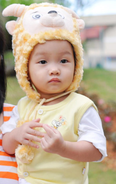 Cô bé mê leo trèo - 1