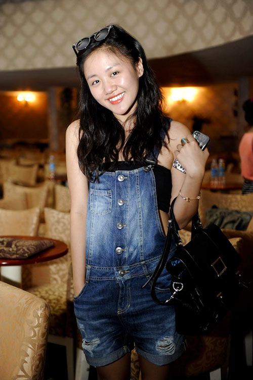 Phương Linh quot;xua tanquot; lạnh lùng - 9