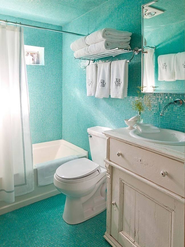 Màu xanh ngọc lam quyến rũ này chắc chắn sẽ làm bạn muốn ở trong phòng tắm mãi thôi!
