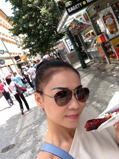 Thu Minh vi vu trời Tây cùng chồng - 3