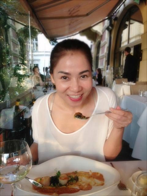 Thu Minh vi vu trời Tây cùng chồng - 11