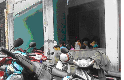 Dân phòng bị đánh nguy kịch - 1