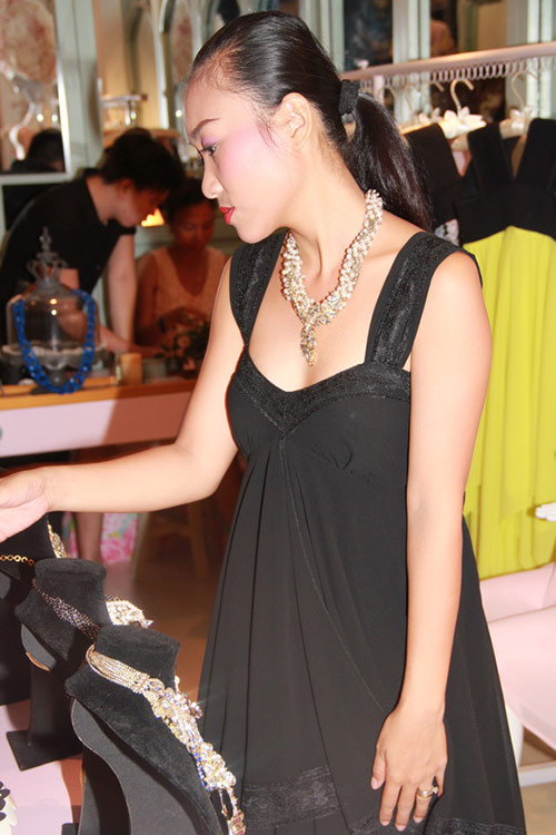 Lý Nhã Kỳ #039;lấn lướt#039; Mai Phương Thúy - 19