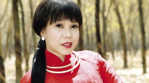 Việt Hương: Tôi cứ nghĩ mình mồ côi! - 1