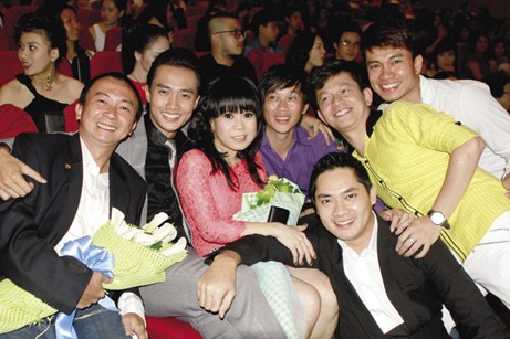 Việt Hương: Tôi cứ nghĩ mình mồ côi! - 2