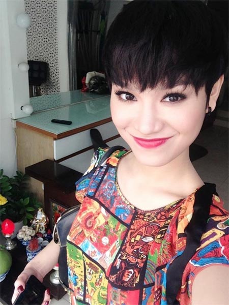 Trương Quỳnh Anh quot;xì tinquot; bên con trai - 9