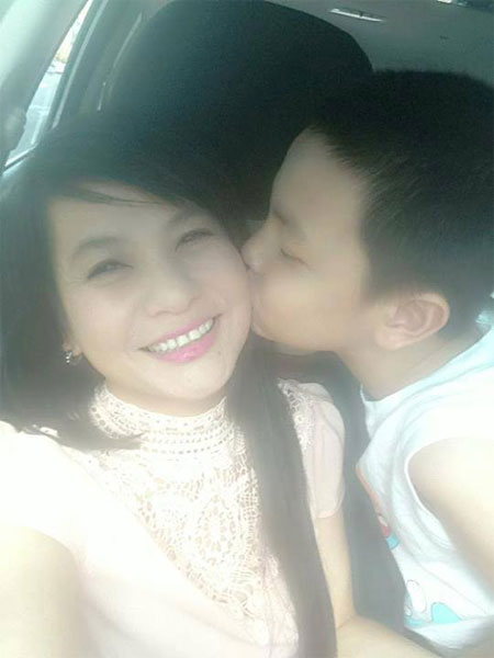 Trương Quỳnh Anh quot;xì tinquot; bên con trai - 11