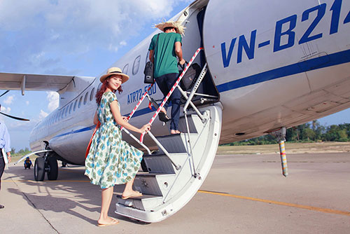 HH Trần Thị Quỳnh trẻ trung trước biển - 12