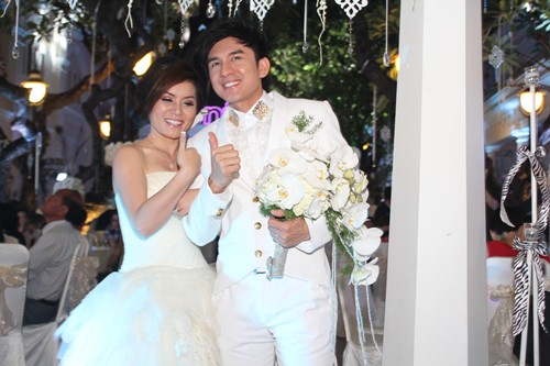 Thủy Tiên rạng rỡ bên chú rể Đan Trường - 17