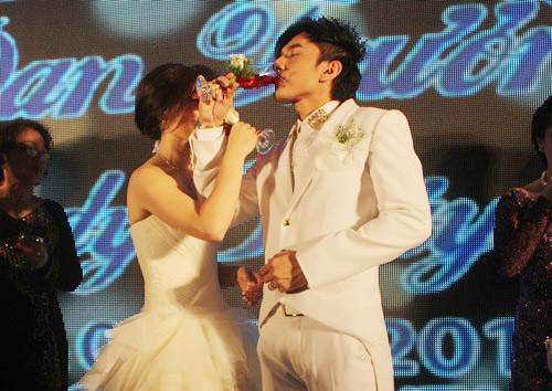 Thủy Tiên rạng rỡ bên chú rể Đan Trường - 7