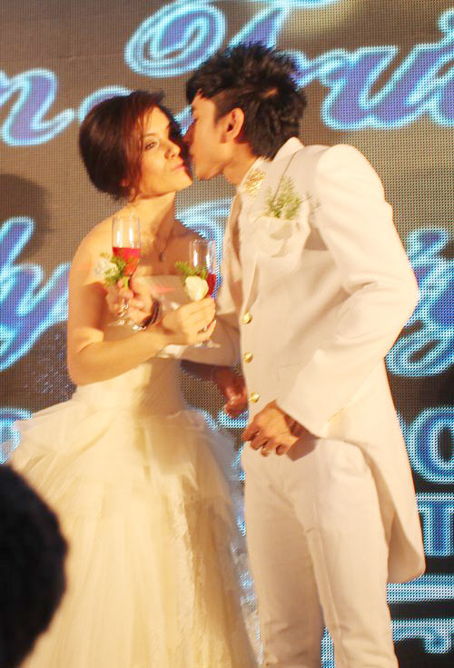 Thủy Tiên rạng rỡ bên chú rể Đan Trường - 4