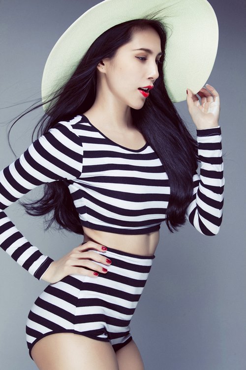 Ngỡ ngàng eo thon, bụng phẳng của Sao - 11