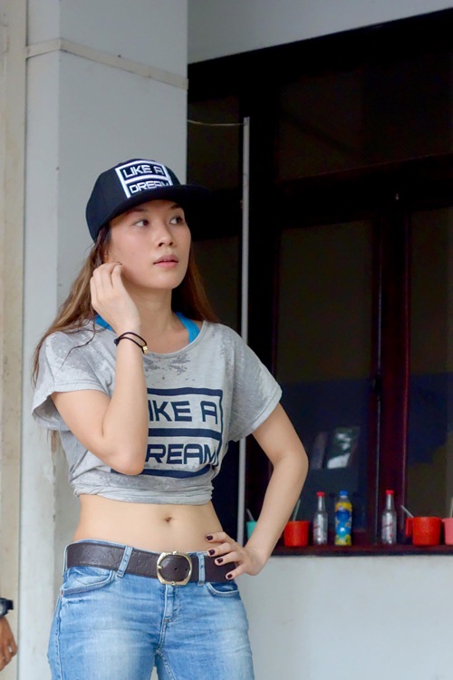 Ngỡ ngàng eo thon, bụng phẳng của Sao - 19