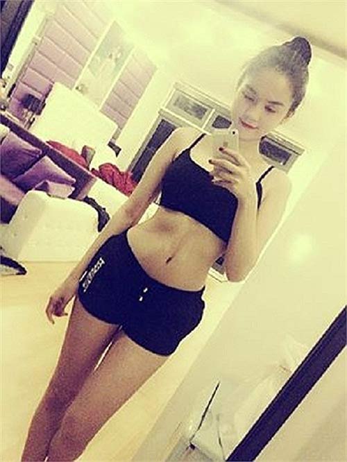 Ngỡ ngàng eo thon, bụng phẳng của Sao - 1