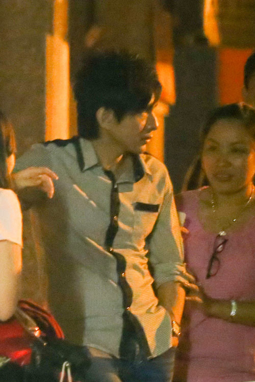 Vợ chồng Đan Trường mệt mỏi sau tiệc cưới - 14