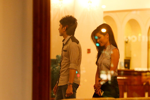 Vợ chồng Đan Trường mệt mỏi sau tiệc cưới - 4