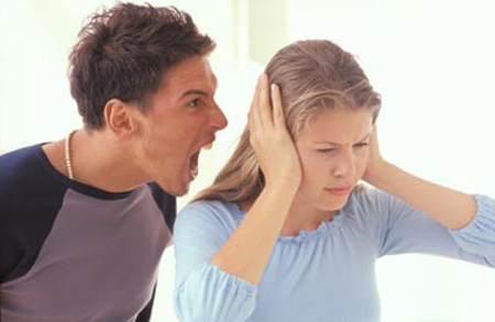 Đừng dại mà chửi vợ, bị phạt tiền đấy! - 1