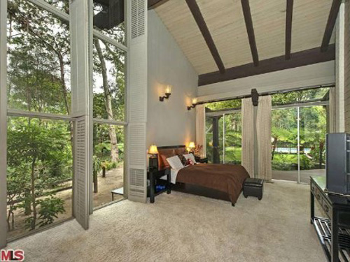 Biệt thự xinh “uốn mình” giữa đồi xanh - 9