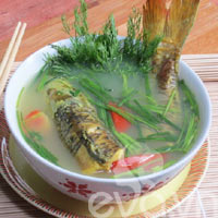 Canh cá nấu măng chua cho cả nhà - 14