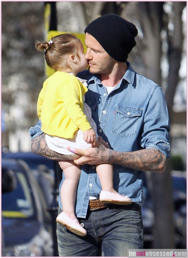 Giây phút hạnh phúc trong cuộc đời làm bố của Beckham.
