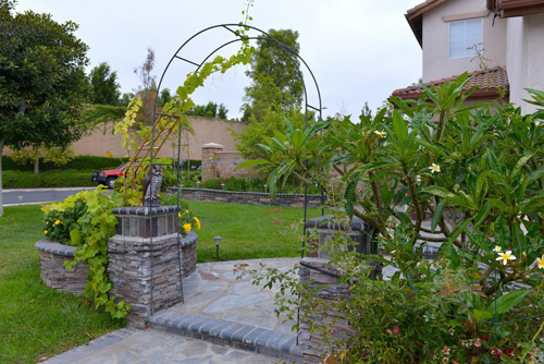 Thu Phương, Mỹ Linh thích thú trồng rau sạch tại nhà - 9