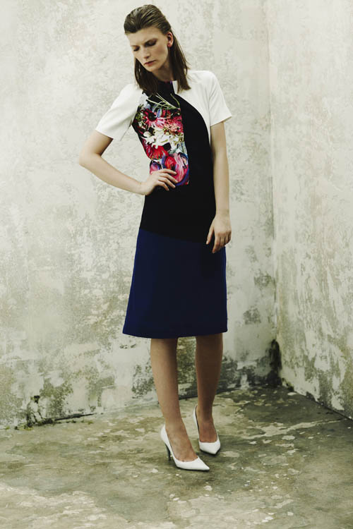 Preen #039;bùng nổ#039; họa tiết in hoa hiện đại - 1