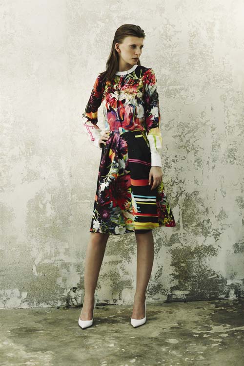 Preen #039;bùng nổ#039; họa tiết in hoa hiện đại - 10