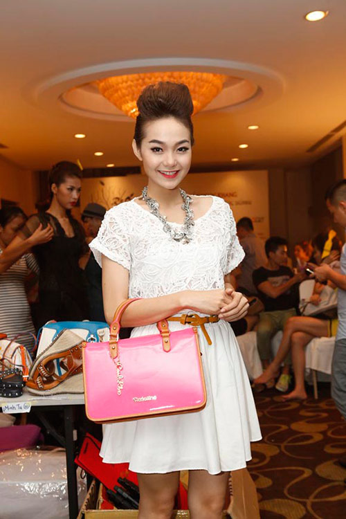 #039;Hết hồn#039; ngắm Sao Việt gắn mi giả - 16